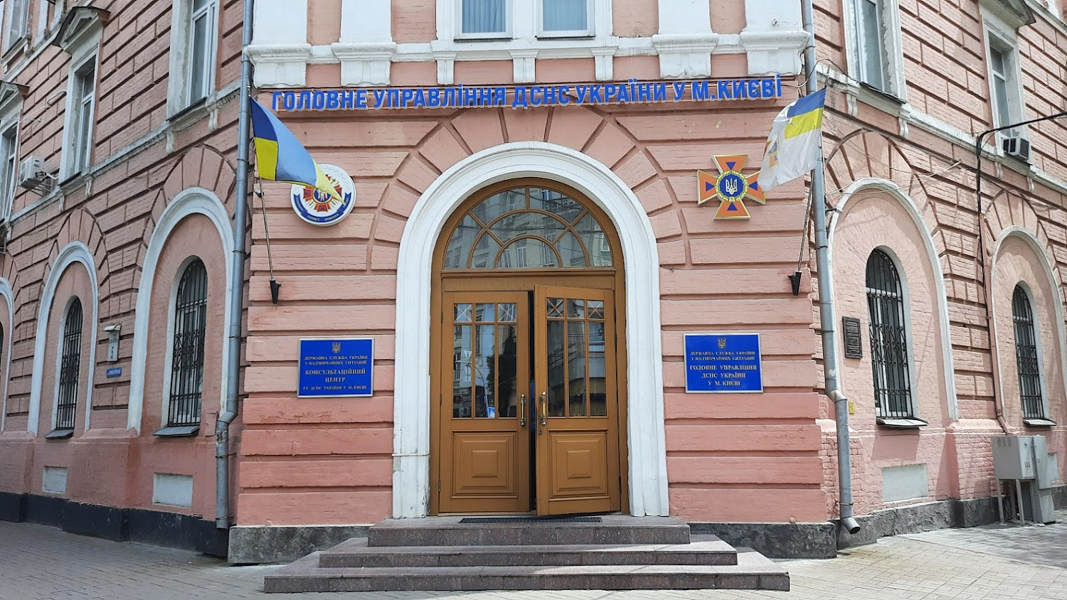 Виготовлення рекламних вивісок